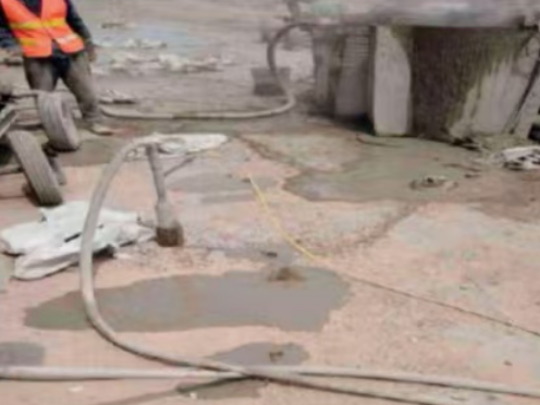 汝州水泥混凝土路面板底注浆技术 路面脱空注浆整治方案